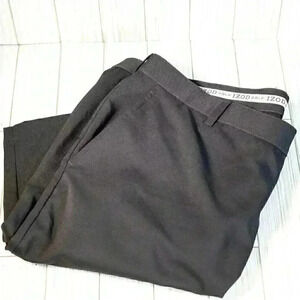 IZOD Size 42 straight black flat front golf pants no slip waist